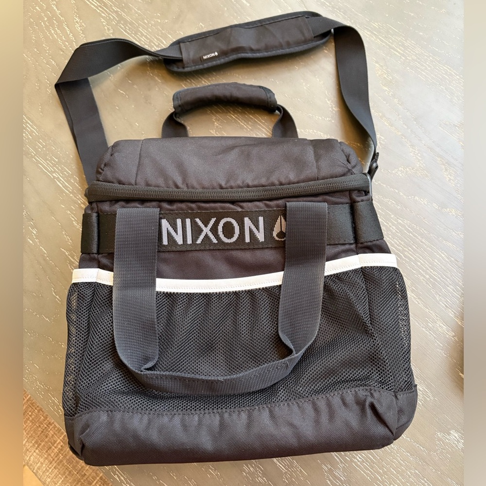 Nixon Insulated Lunch Kit. Black.